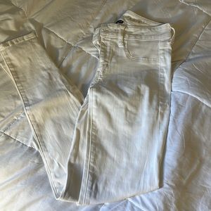 White American eagle jeans